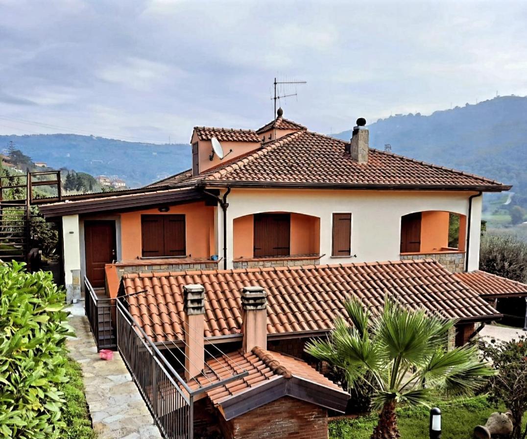 Suitetrails - La Siepe Apartment