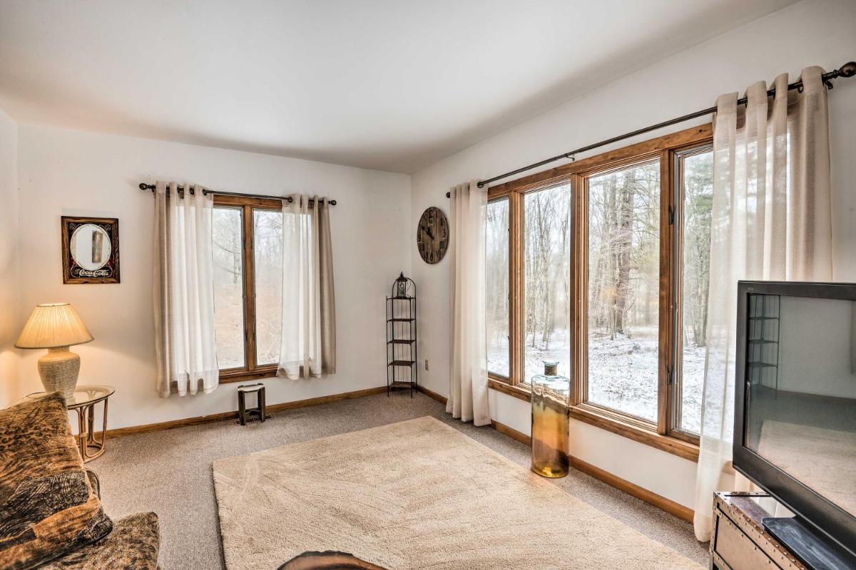 Rustic Unadilla Cottage on 15 Acres with Pond! - Housity