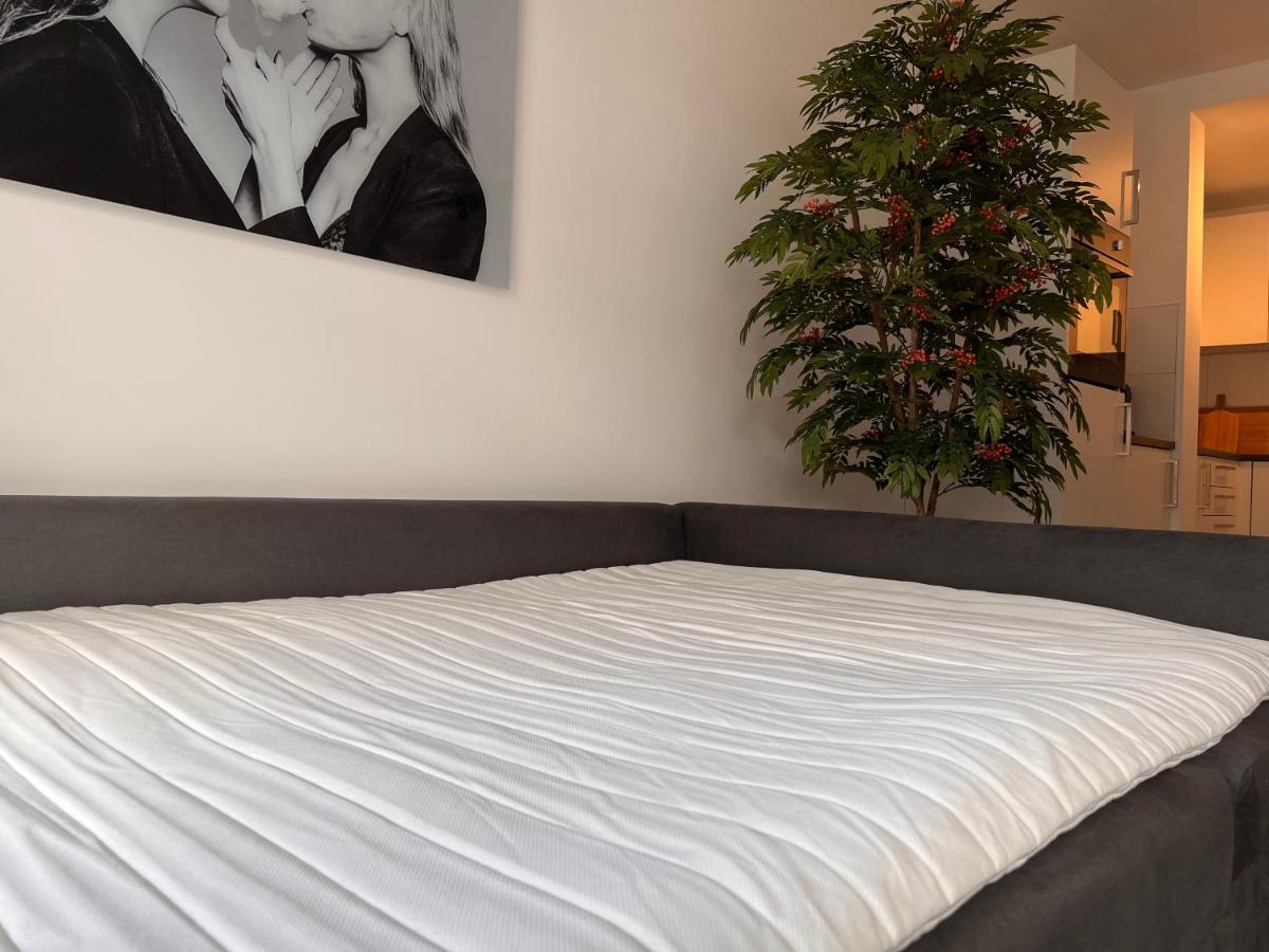 Bella's Place - Housity