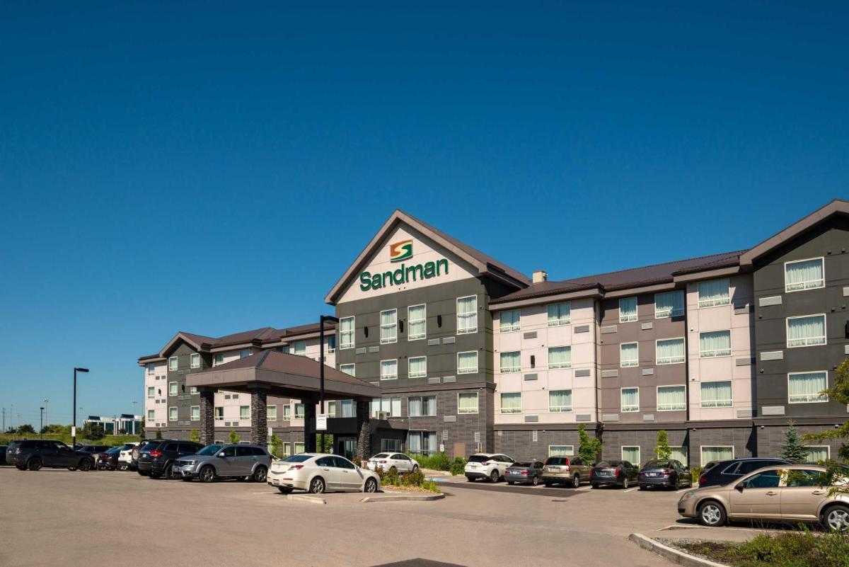 Sandman Hotel Oakville - Housity