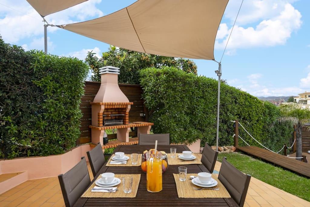 Villa Arade Riverside - Jacuzzi and Heated Pool by SIDE VILLAS - Housity