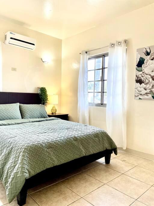 beautiful 4 bedroom tumon house - Housity