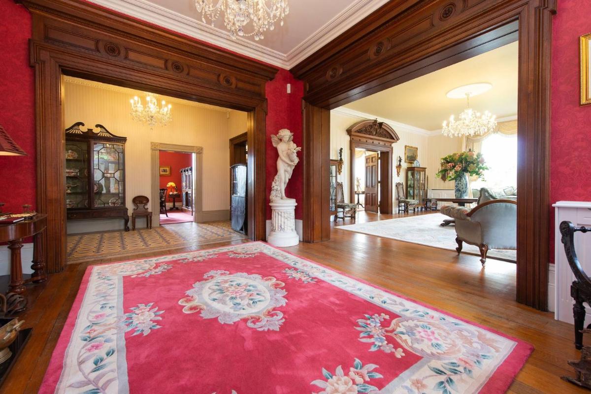 Severn Manor Country Estate - Housity