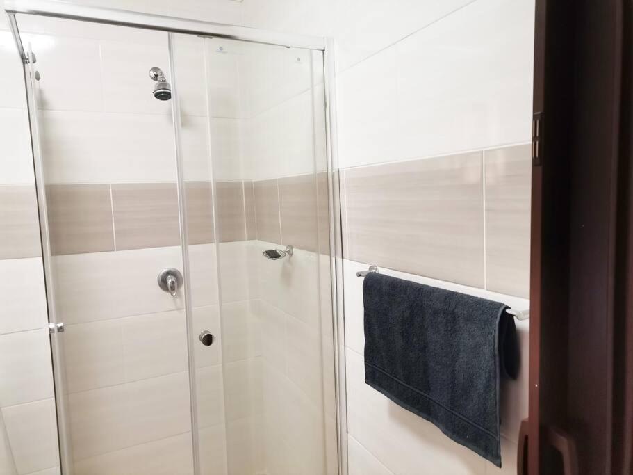 Quiet suburb close to OR Tambo International - Housity