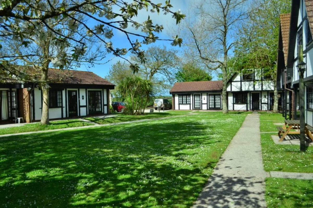 Tudor Cottage Hayle - a Family & Pooch Favourite - Housity
