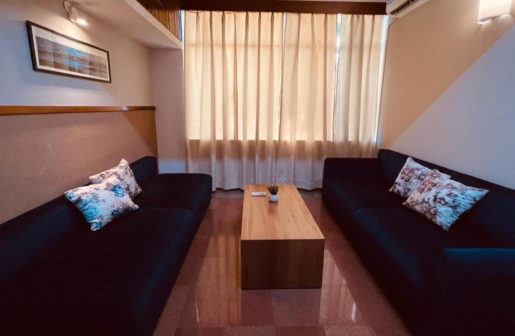 Hotel Tragopan - Housity