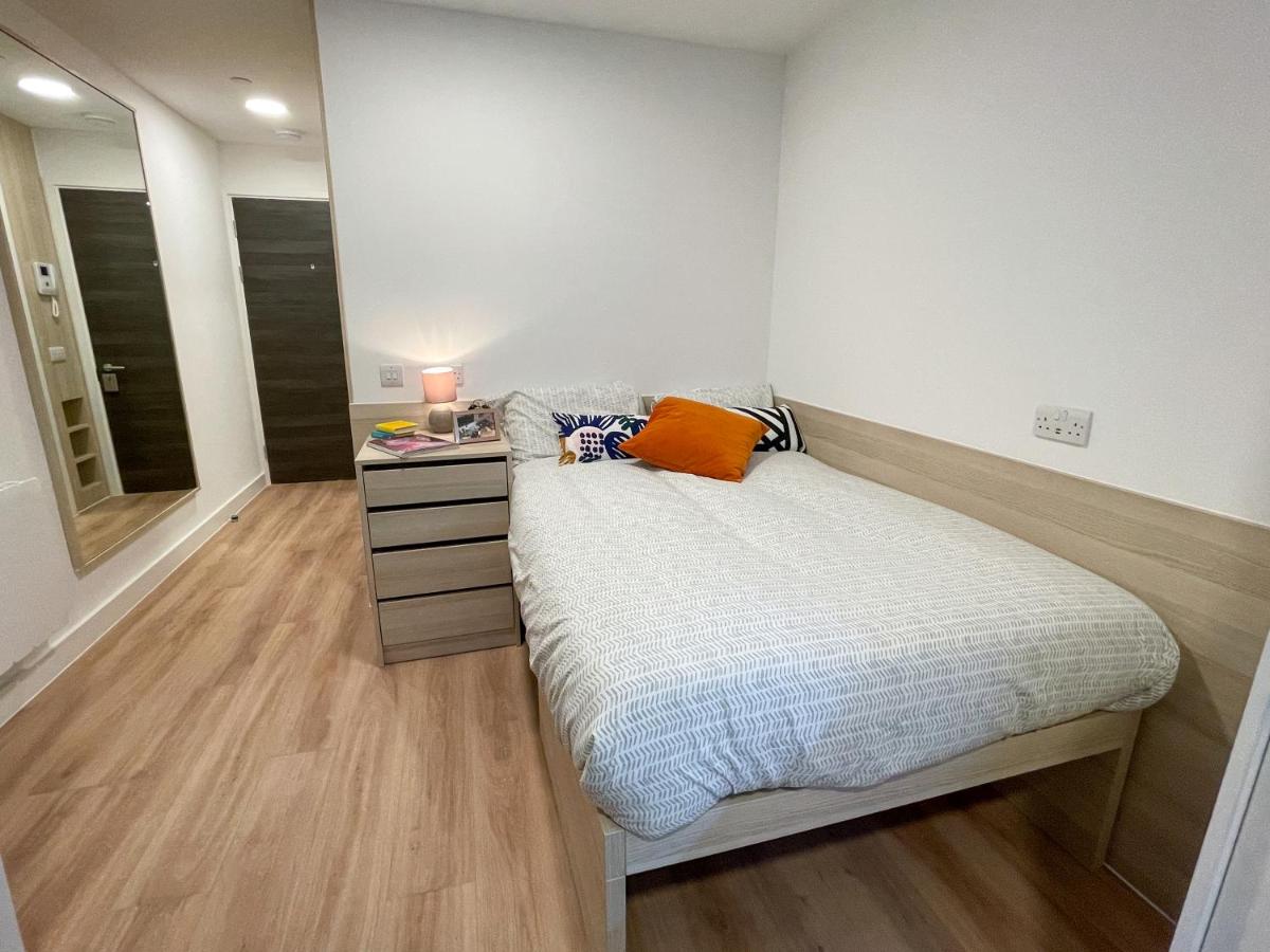 Premium Studio - Sparkford House - Housity
