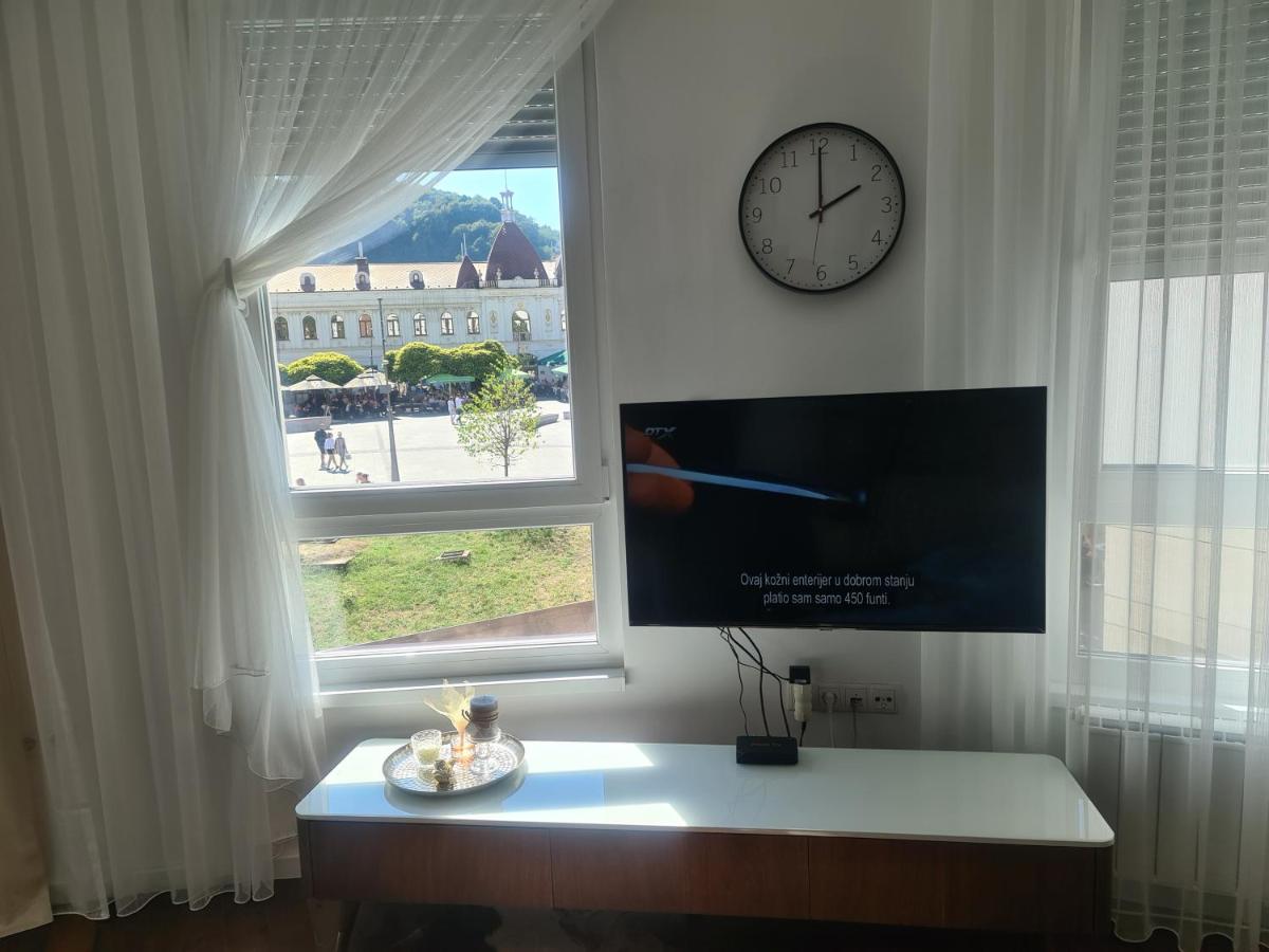 Tuzla Trg - Tuzla Square - Housity