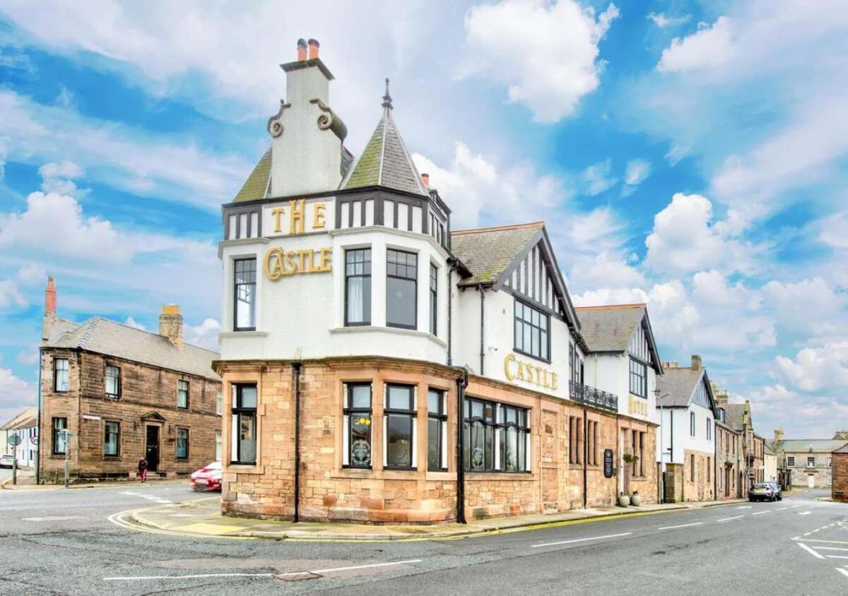 The Castle Hotel - Housity