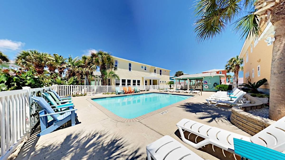 VW11 5 Bedroom Port A Vacation Rental With Game Room Community Pool 2 Cars - Housity