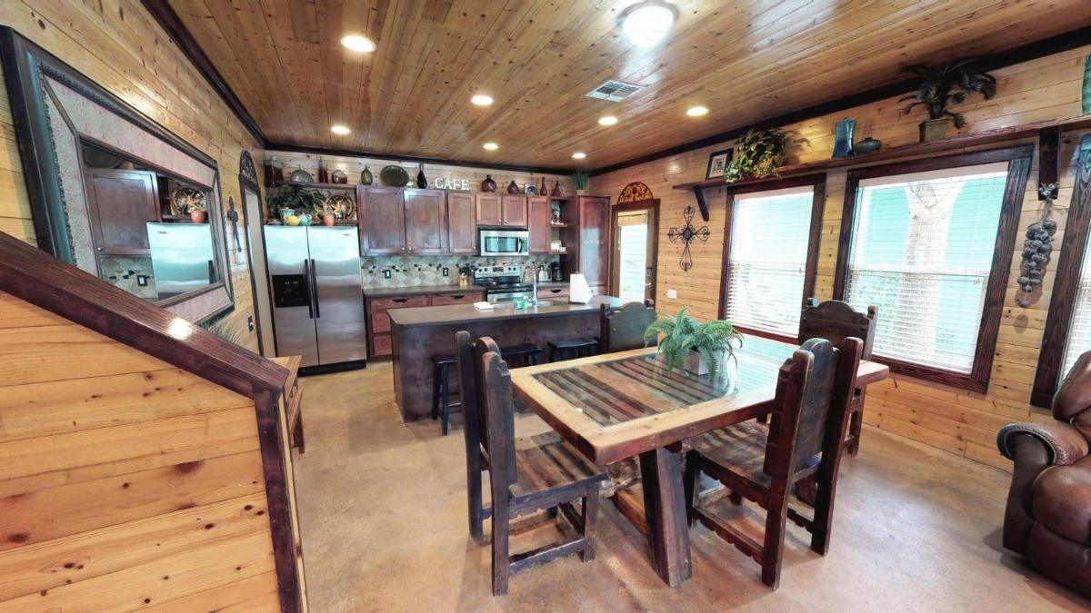 VW11 5 Bedroom Port A Vacation Rental With Game Room Community Pool 2 Cars - Housity