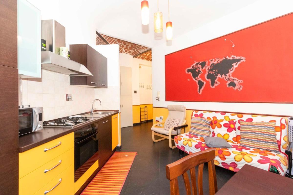 Colourful & Cozy Apartment Cenisia - Housity