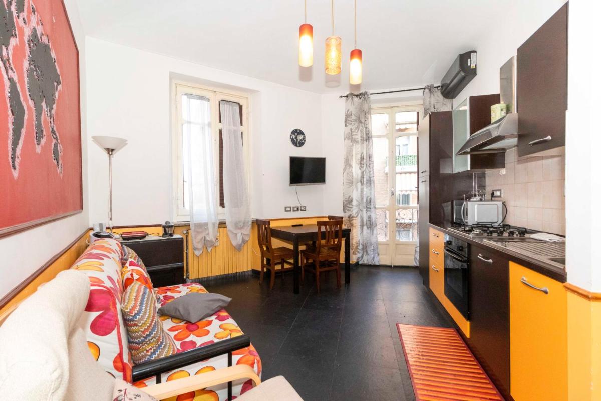 Colourful & Cozy Apartment Cenisia - Housity