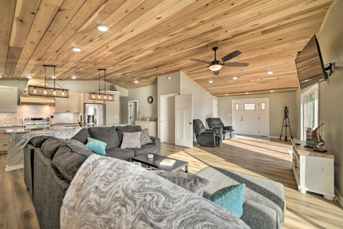 Waterfront Eddyville Home with Dock and Kayaks! - Housity