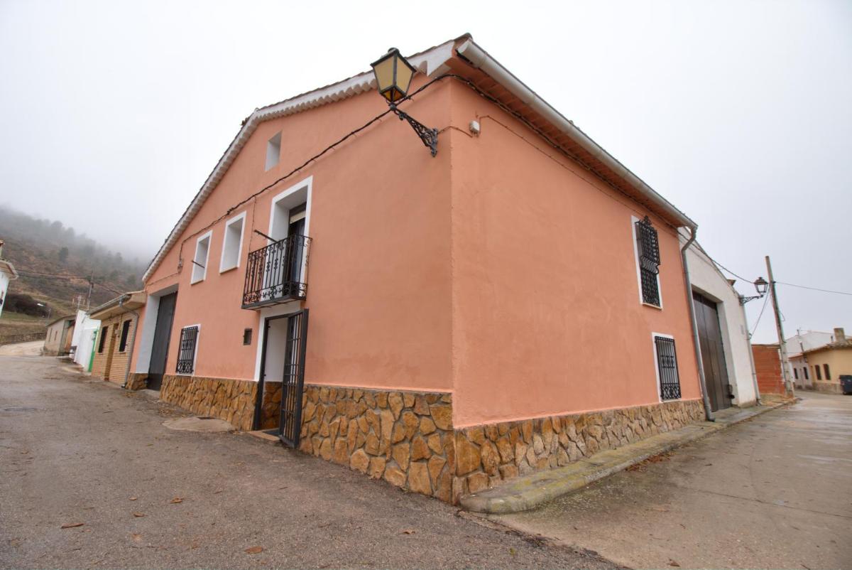 Casa Rural El Hidalgo Valdecolmenas de Arriba - Housity