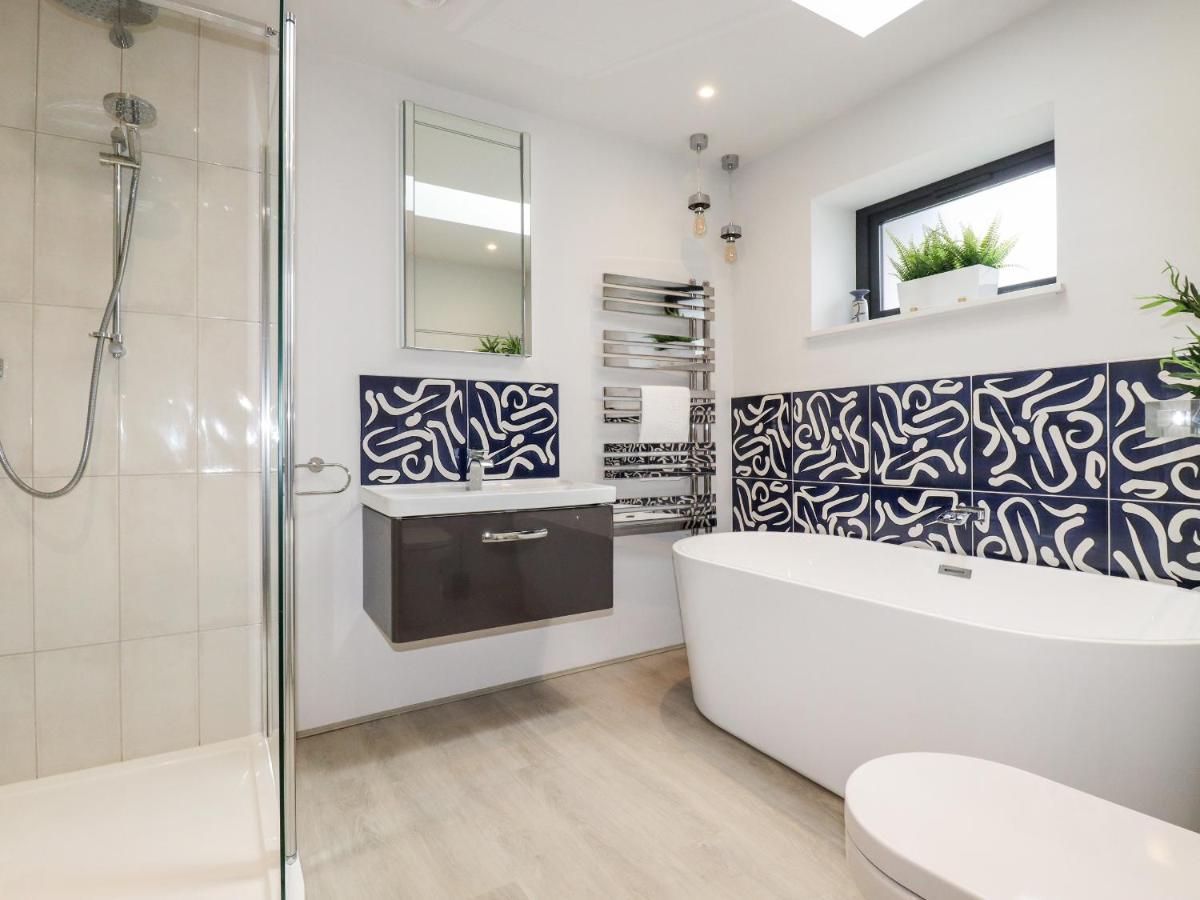 Trenant View - Housity
