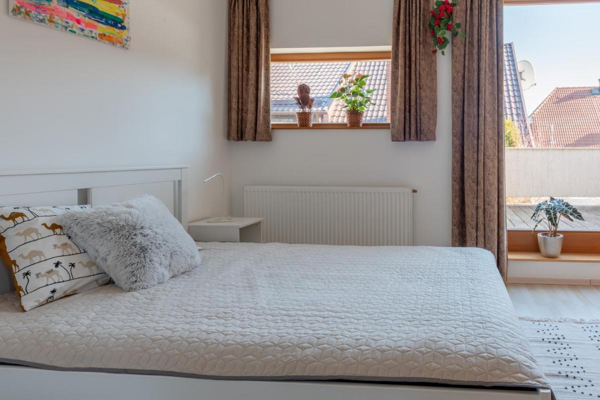 Laid Back Villa - Housity