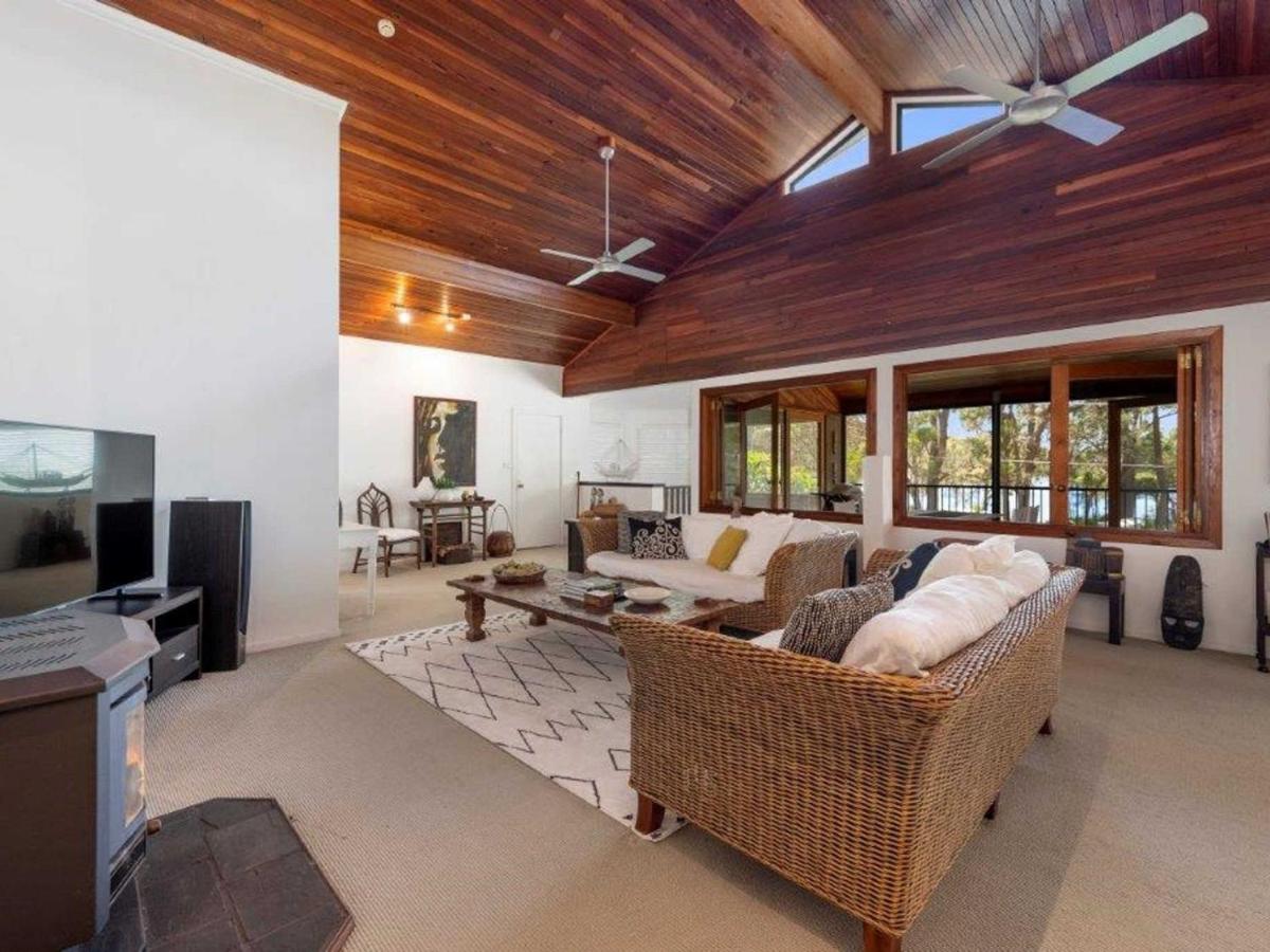 Lakeside Lodge - Housity