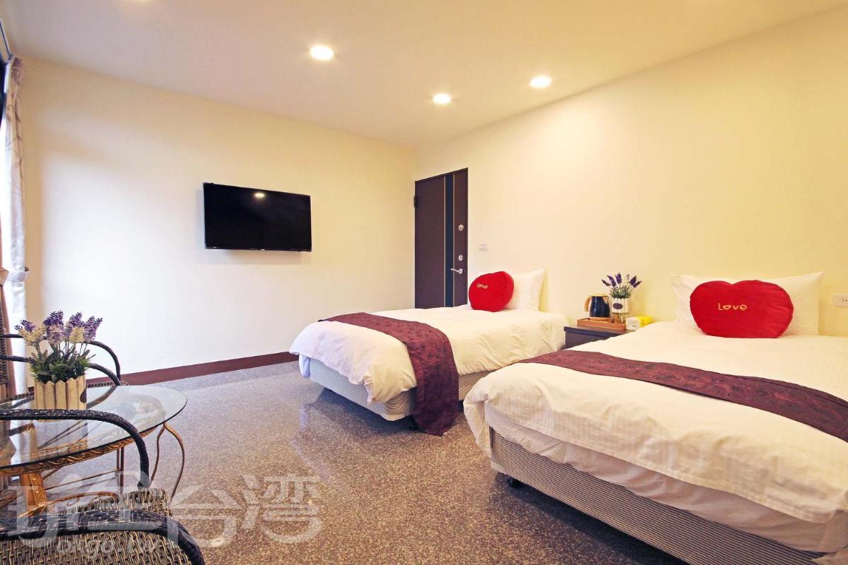 Golden Guesthouse - Housity