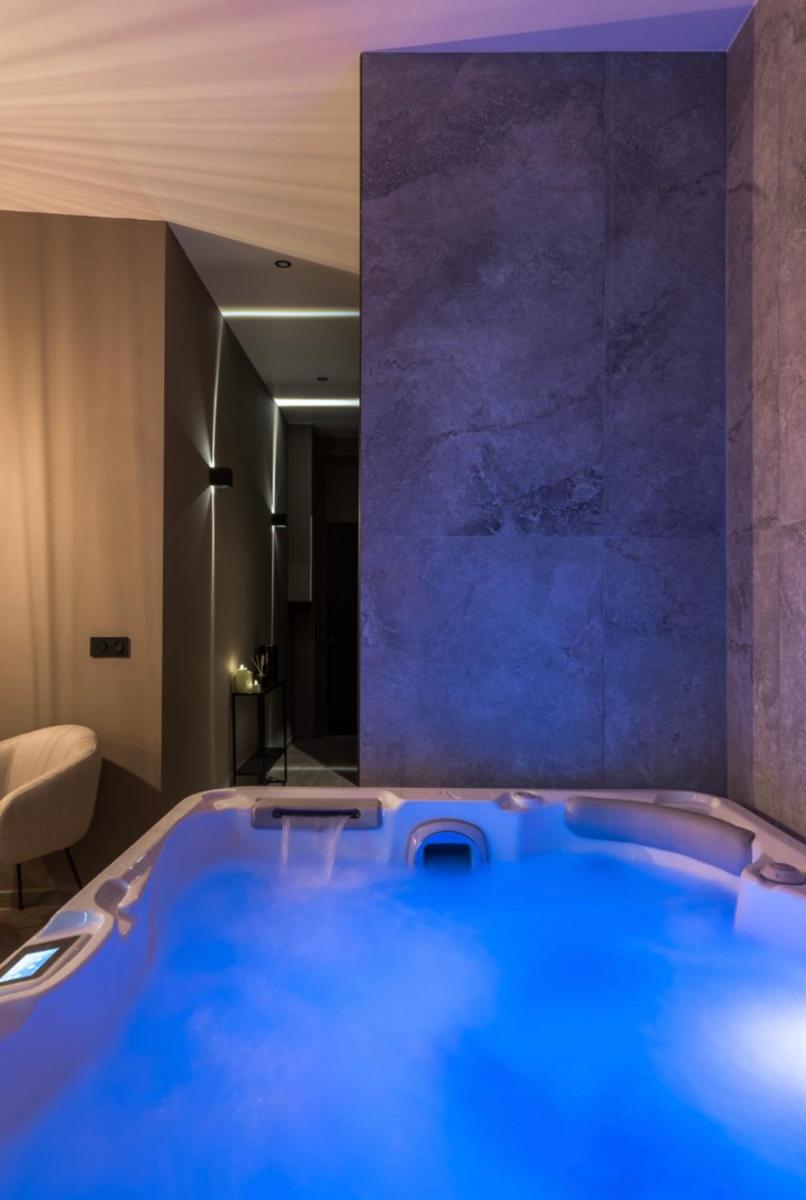La Suite Catalane (Jacuzzi Spa ClairAzur) - Hizvo