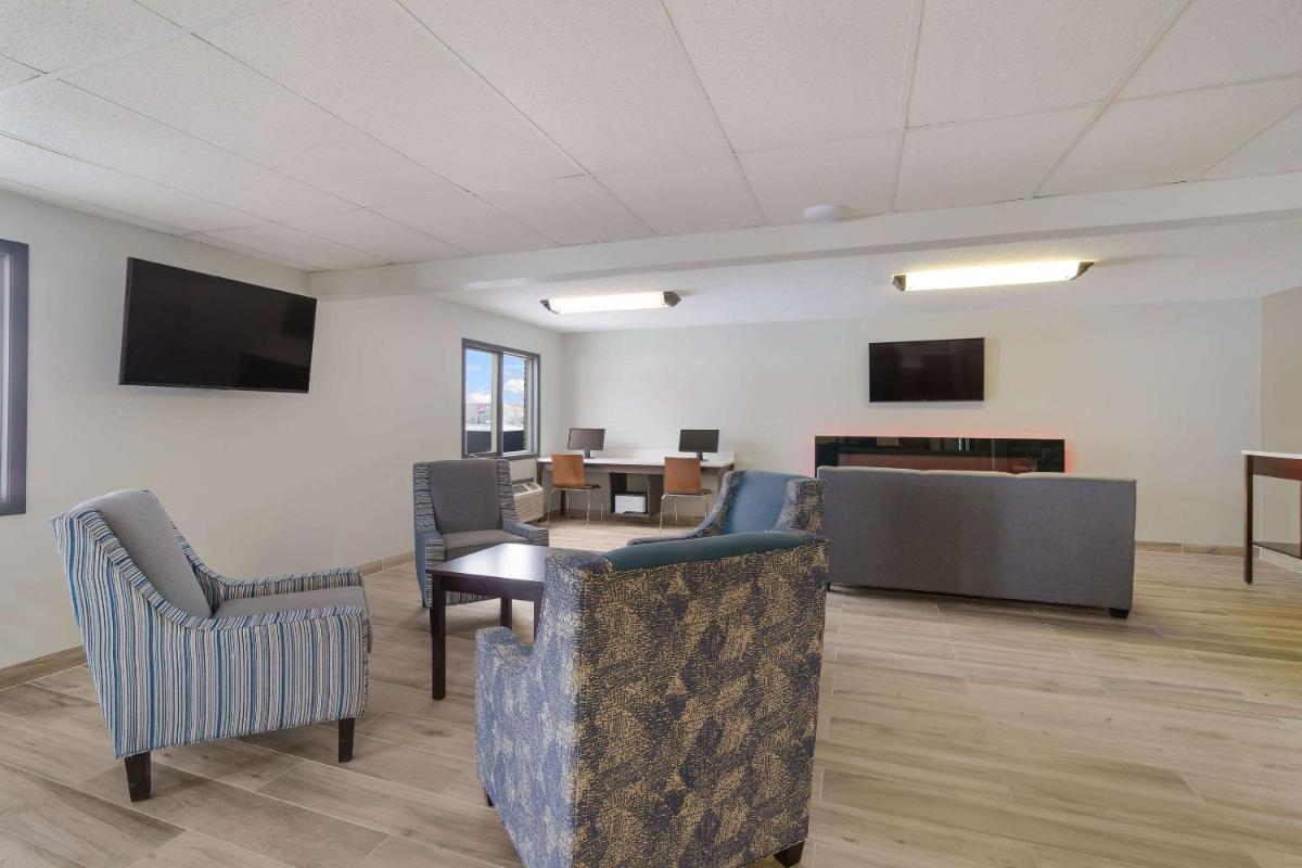 Econo Lodge Williston - Housity