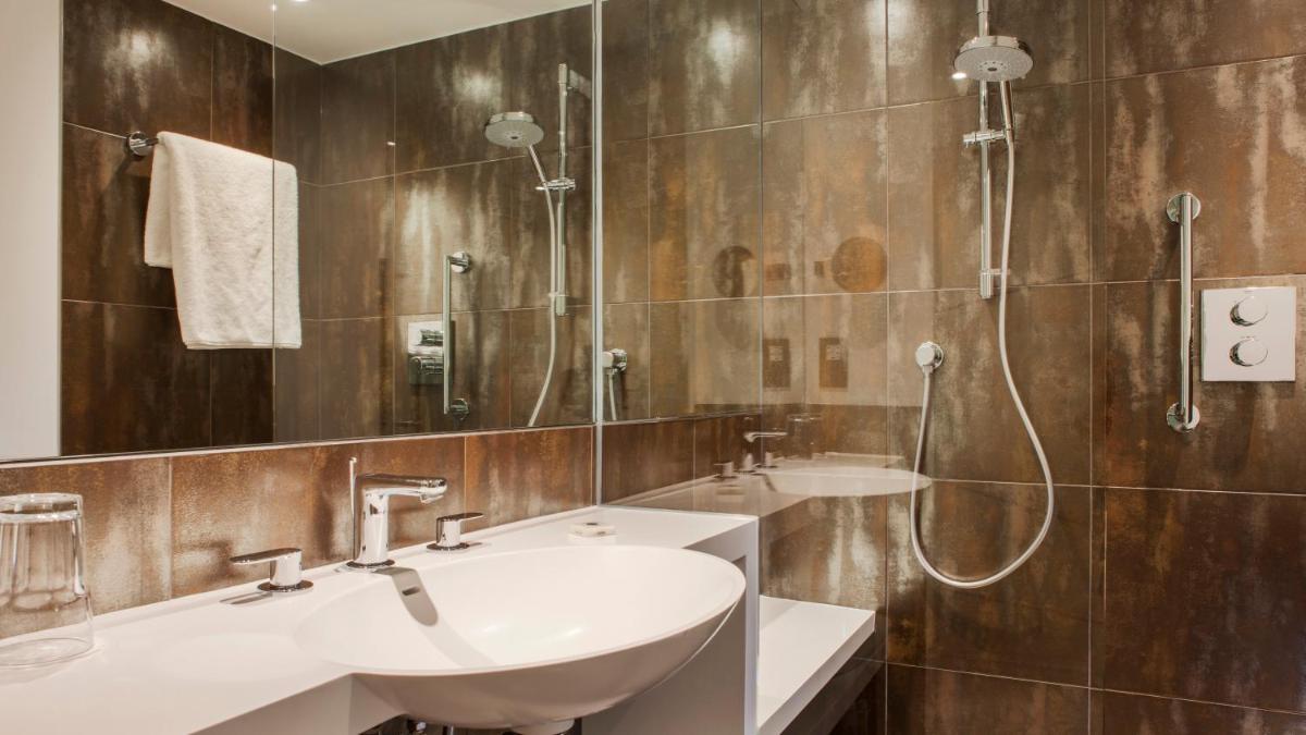 Crowne Plaza London Kings Cross, an IHG Hotel - Housity