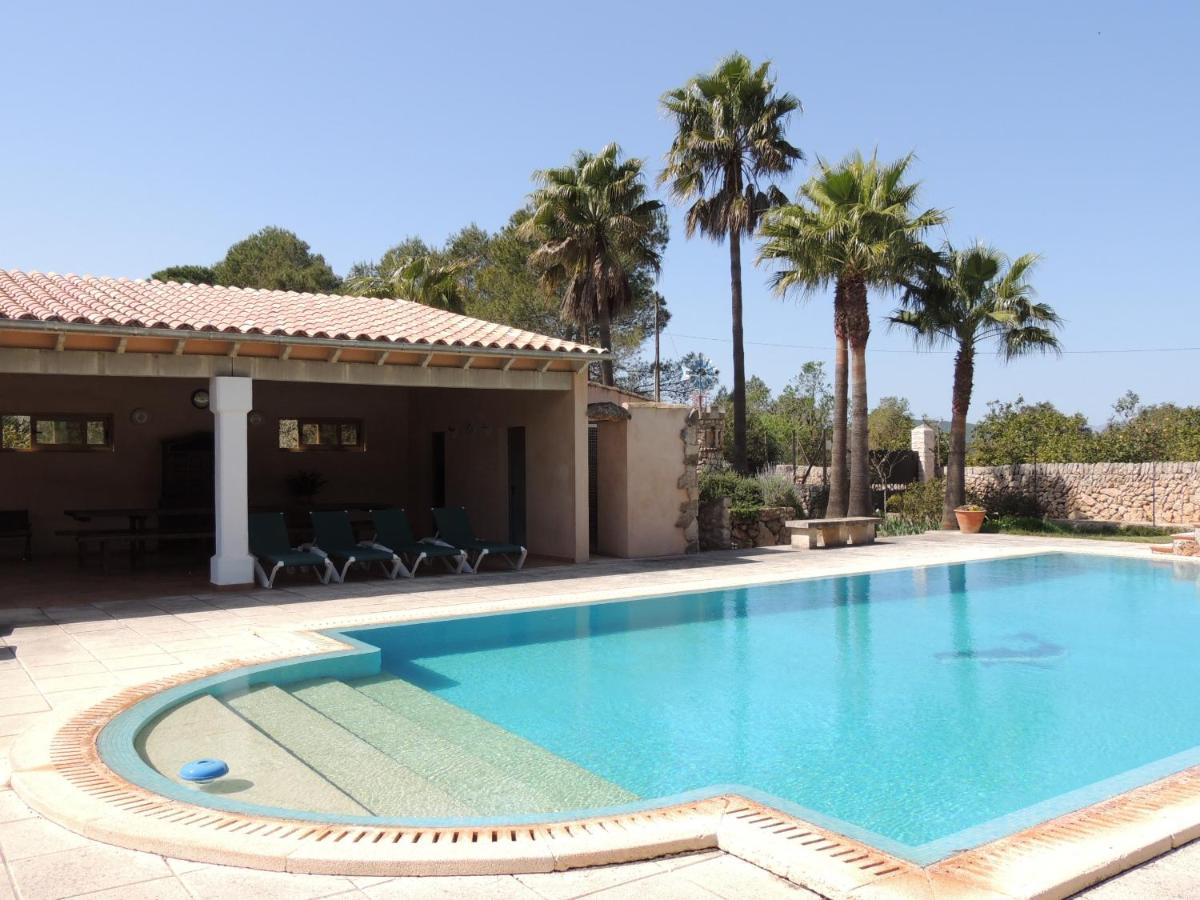 Encantadora villa con piscina para 9 personas en Algaida - Housity