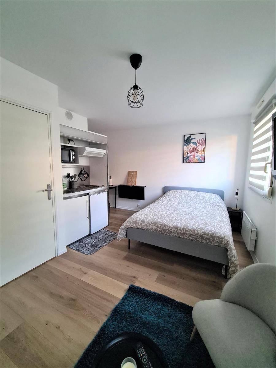 Studio confort calme centre de Reims Boulevard de la Paix - Housity