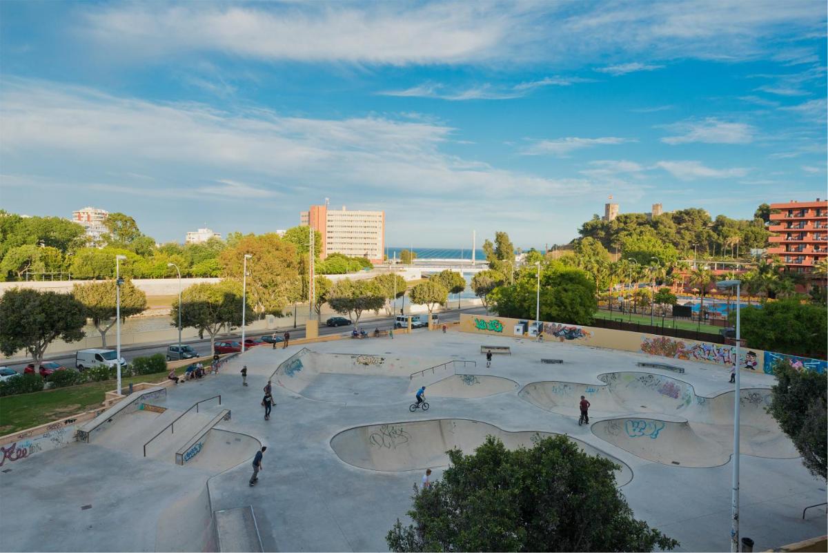 Fuengirola Beach Apartamentos Turísticos - Housity