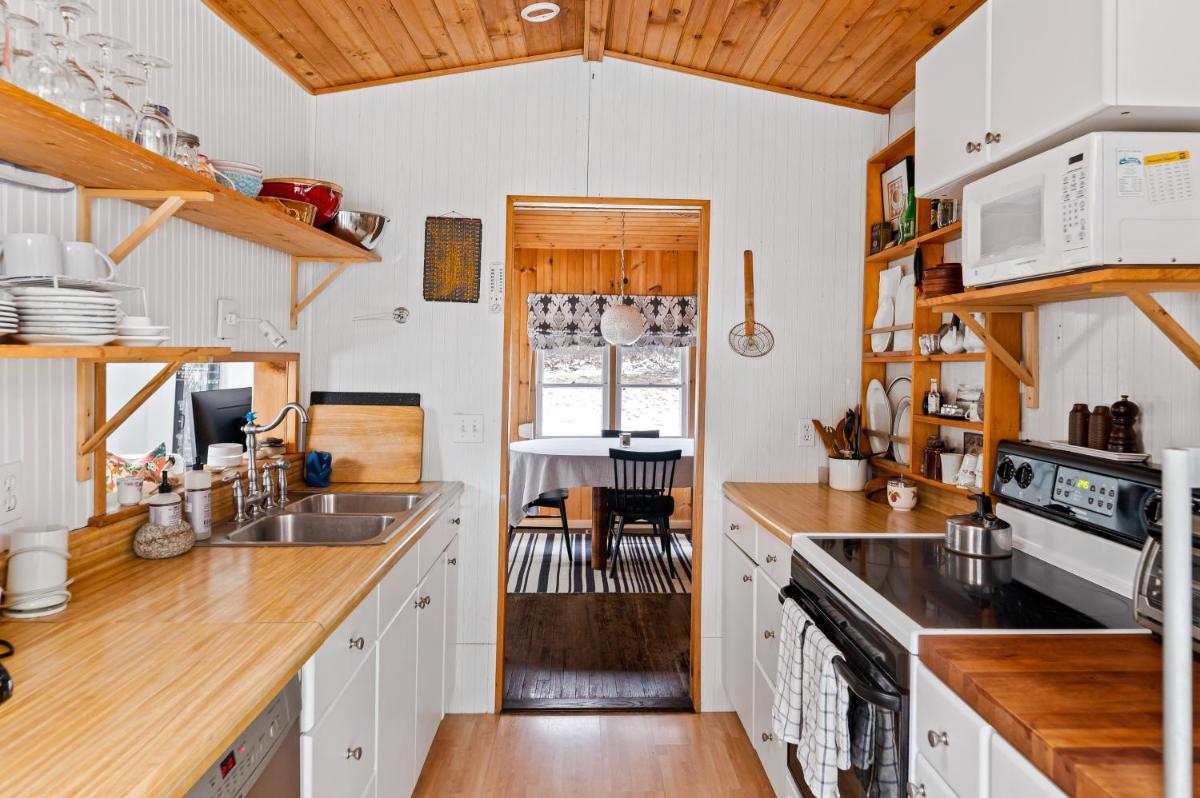 Montauk Magic - Housity