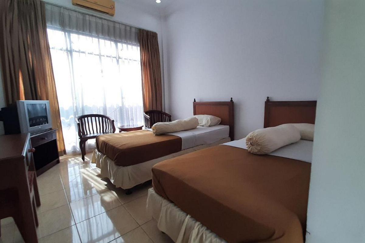 Hotel Akbar Syariah Banyumas RedPartner - Housity