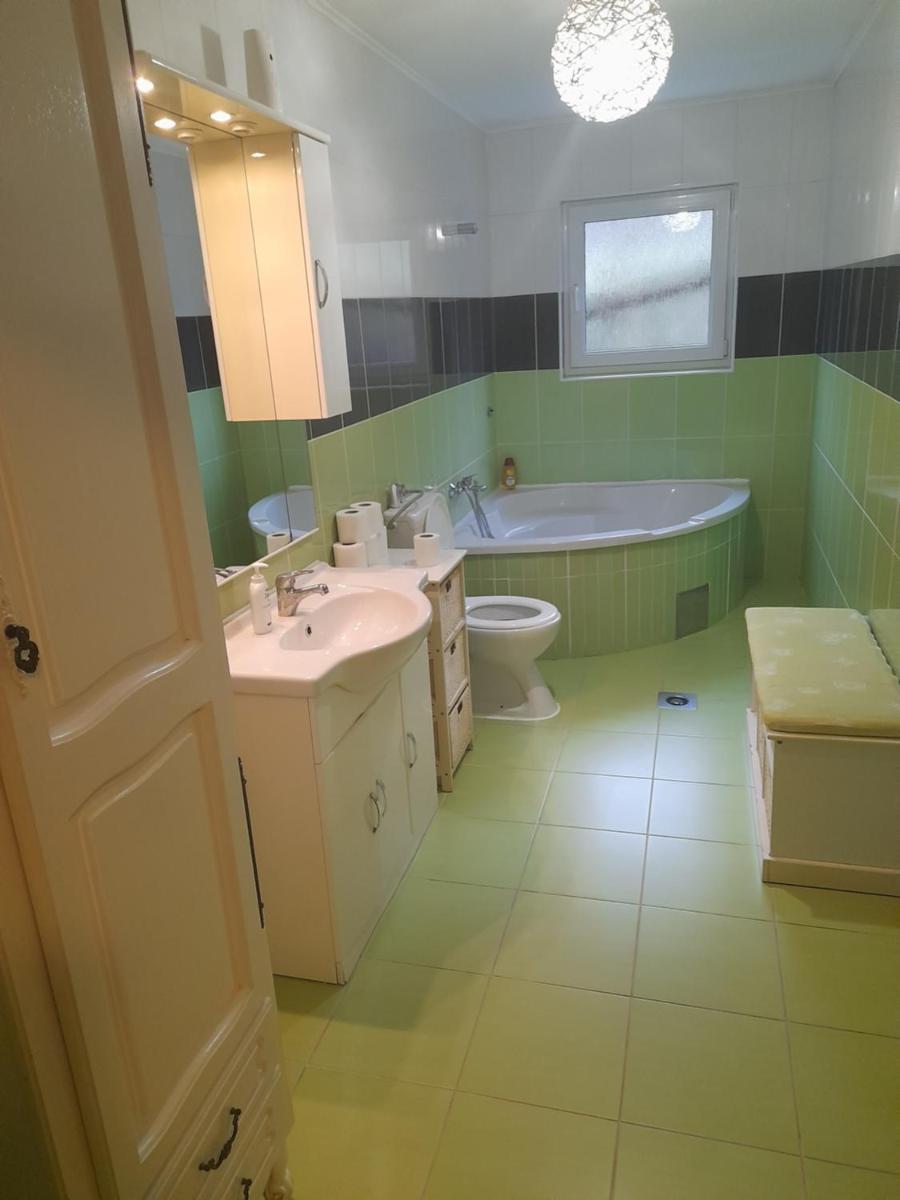 Bella House - Housity