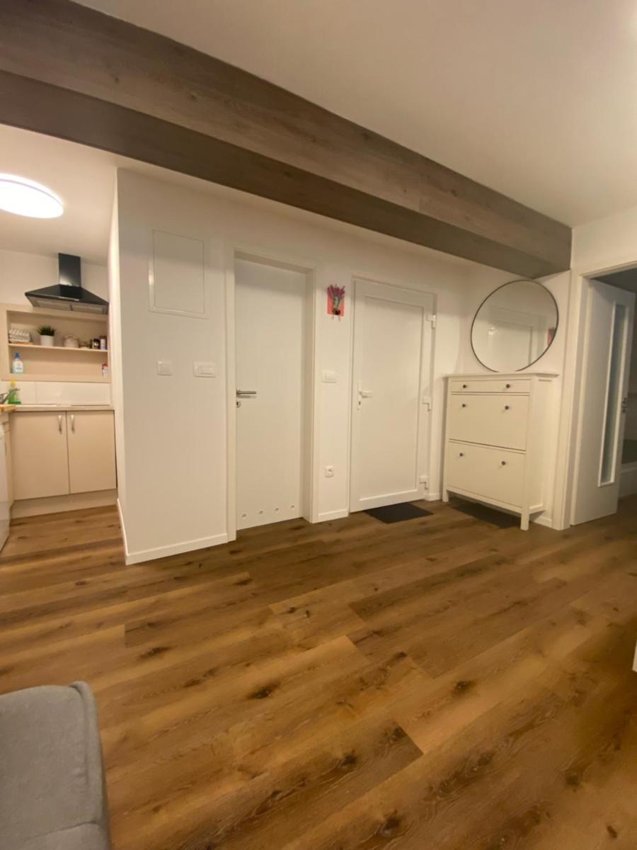 Jolly -Center Bright Apartment at Tartini Square - Housity
