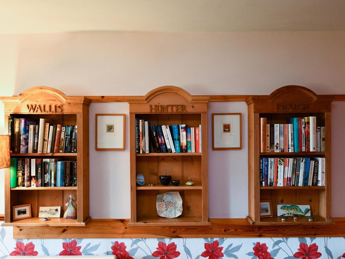 Colins Cottage - Housity