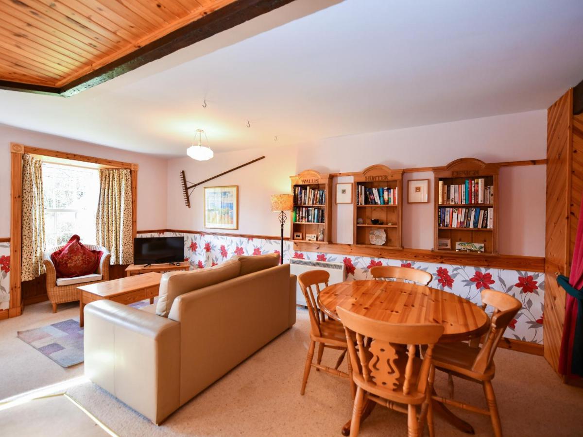 Colins Cottage - Housity