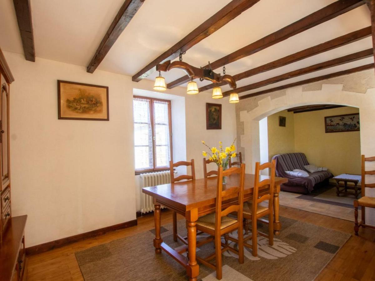 Maison de campagne avec jardin et garage à Saint-Paul-Lizonne - FR-1-616-224 - Housity