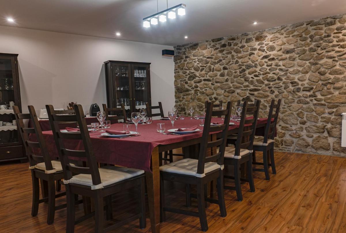 1703 CHAMBRE ET TABLE D'HOTES - Housity