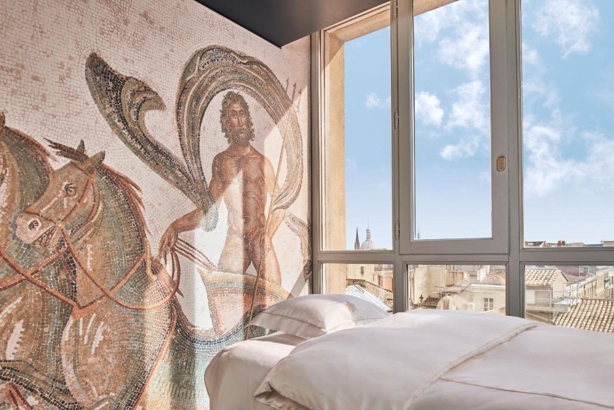 Un ou plusieurs lits dans un hébergement de l'établissement InterContinental Bordeaux Le Grand Hotel by IHG