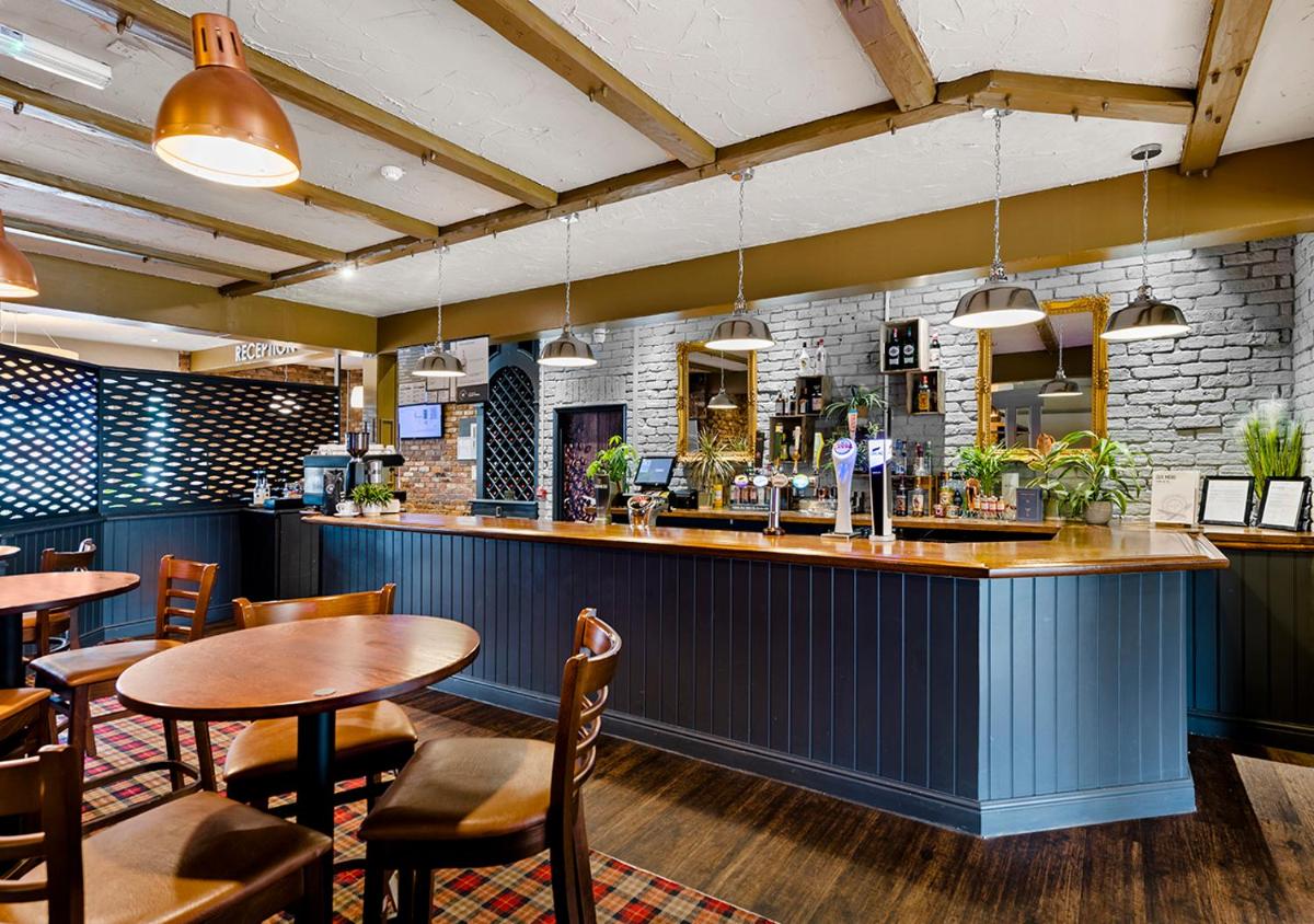 Dragonfly Hotel Colchester - Housity