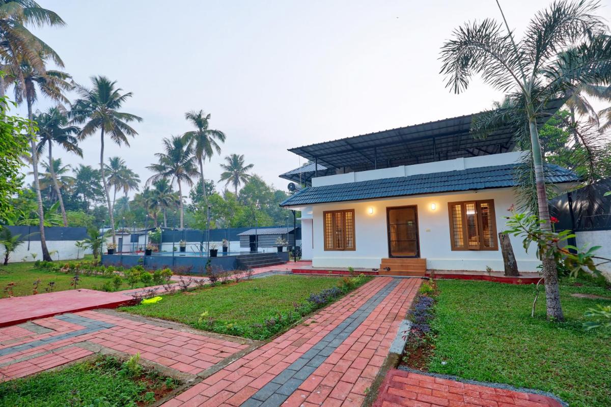 Waves and Shores Beach Villa - Housity