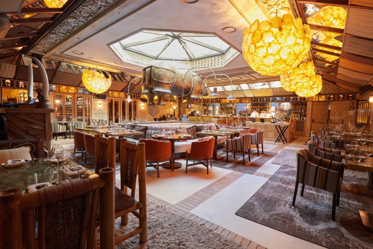 Un restaurante o sitio para comer en BLESS Hotel Madrid - The Leading Hotels of the World