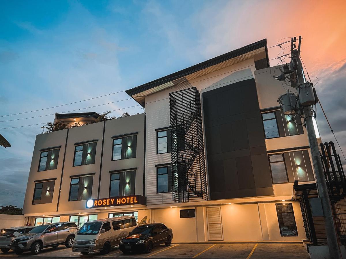 Rosey Hotel - Housity