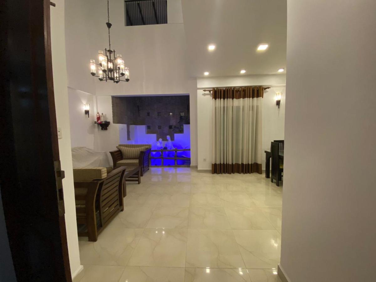 Suitetrails - 3 bed 2 bath Entire furnished house in Negombo
