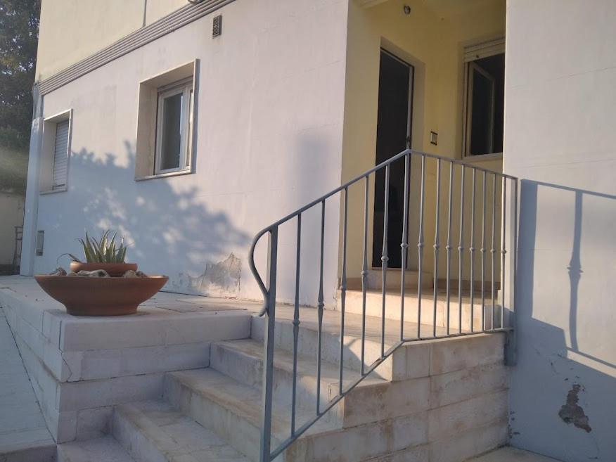 37 Nodi - Housity