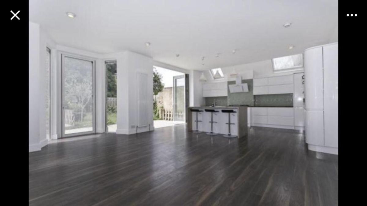 Eglentine - Housity