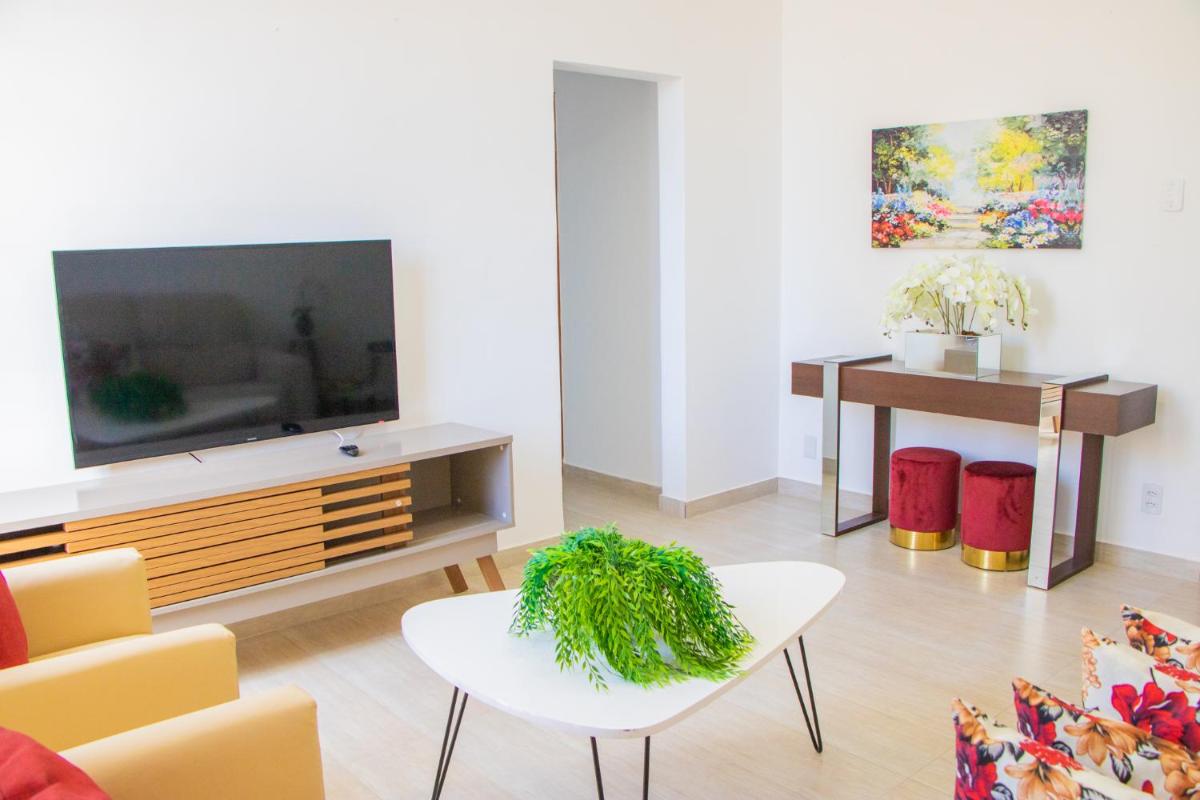 Apartamento no Farol da Barra. Vista deslumbrante para o mar! No circuito do Carnaval. Ao lado do Porto da Barra ! - Housity