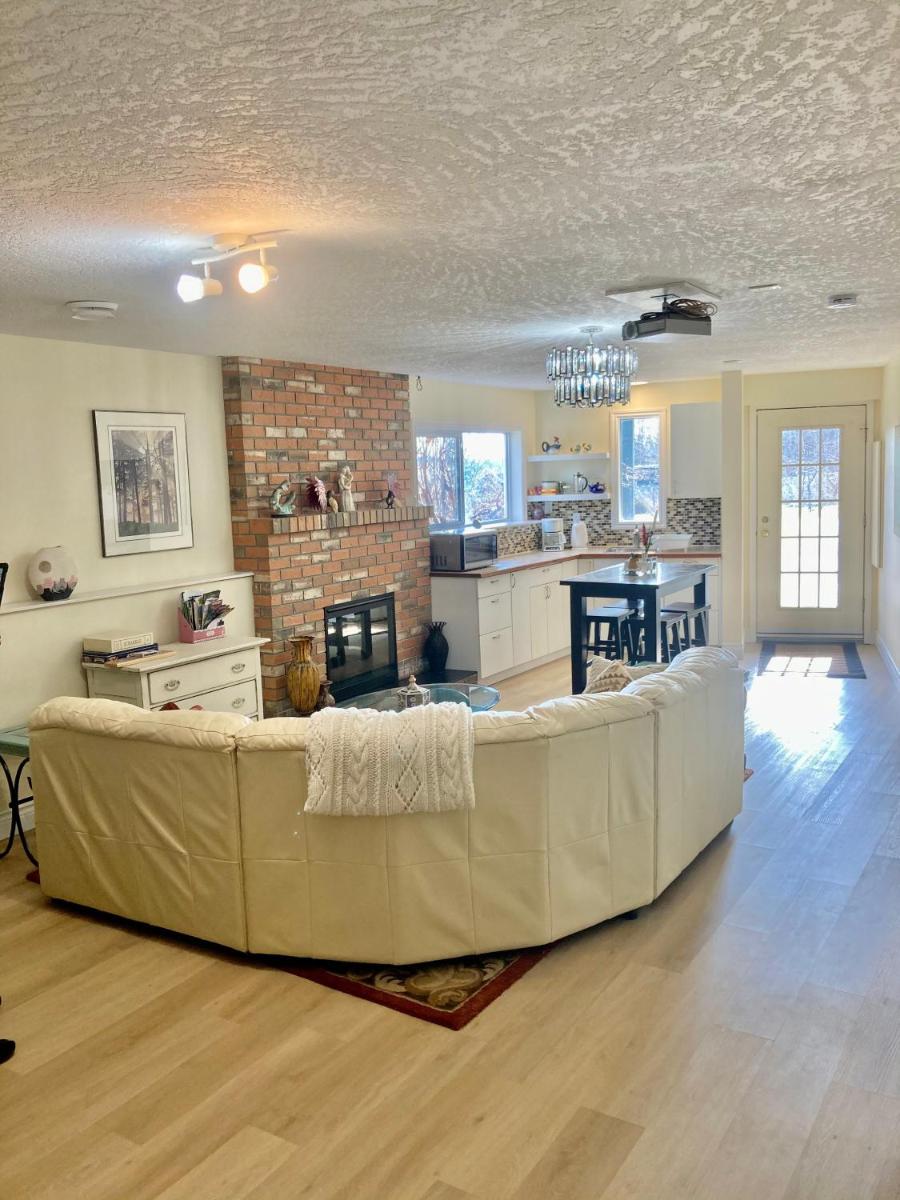 Cedar Acres Vacation Rental - Housity