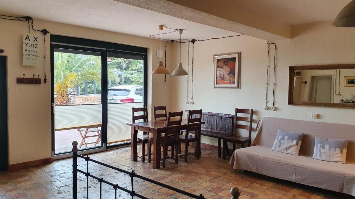 Studio-apartments Monfort - Housity