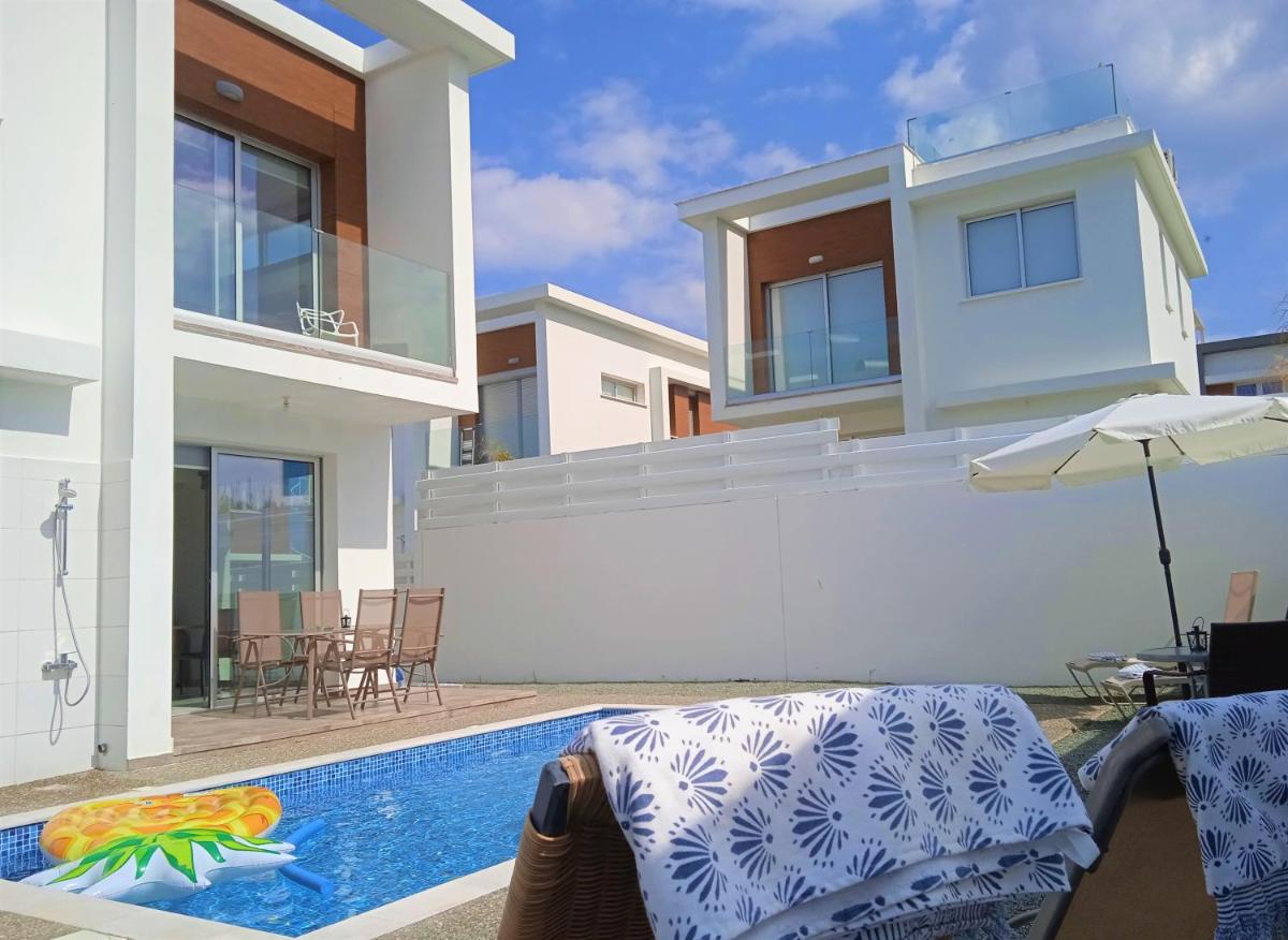 Suitetrails - Villa Calypso with a private pool