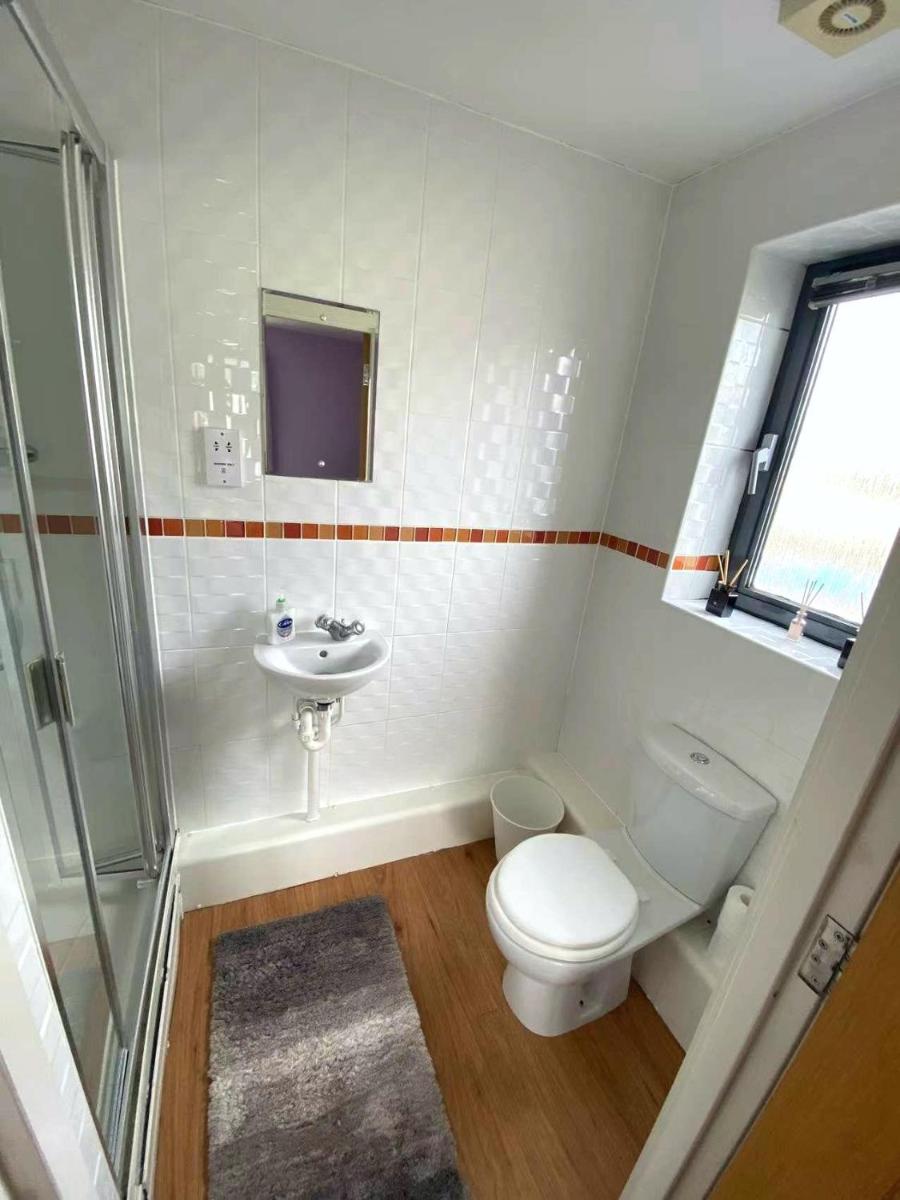 Lovely 2-Bedrooms Apartment Step to The Beach - Housity